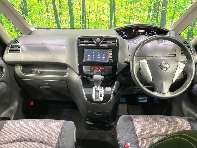 セレナ2.0 ハイウェイスター S-HYBRID