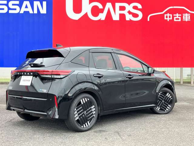 ノートオーラ1.2 G FOUR レザーエディション 4WD