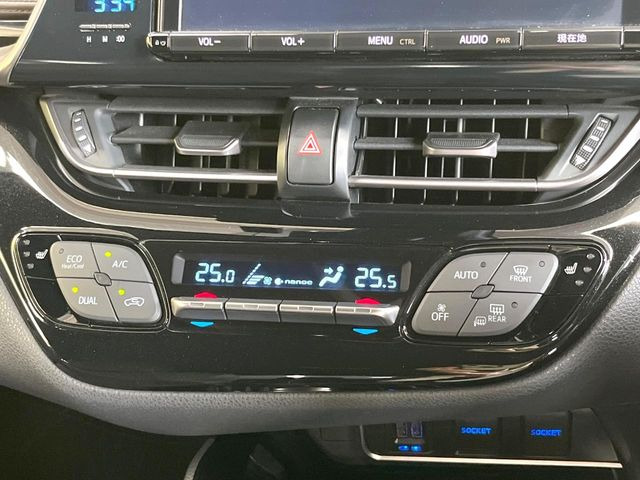 【シートヒーター】寒い日に重宝するシートヒーター!エアコンより早く温まってくれるので寒がりの人も安心ですね♪エアコンの温風は乾燥するから苦手、という方にもをおすすめです。