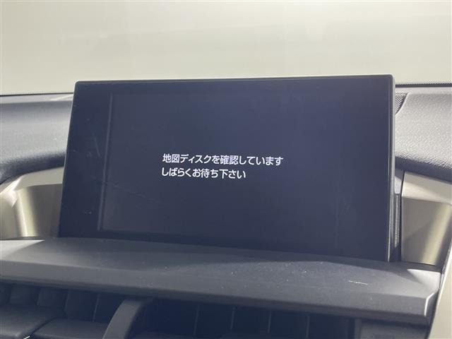 NX200t バージョンL