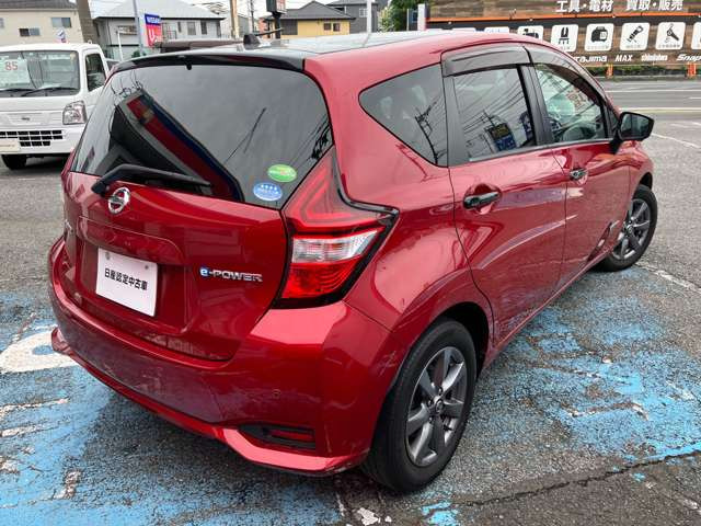 ノート1.2 e-POWER X ブラックアロー