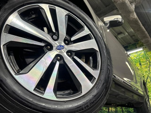 �y����18�C���`�A���~�z�C�[���z�O�ςɃ}�b�`���������A���~�z�C�[���𑕒����Ă���܂��B�e��ЊO�A���~�z�C�[����A�X�^�b�h���X�^�C�����戵�����Ă���܂��B���񂲑��k����������