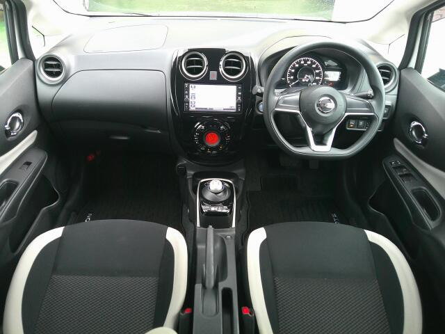ノート1.2 e-POWER X FOUR 4WD