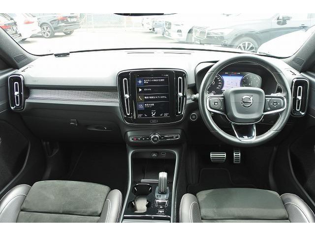 XC40T5 AWD Rデザイン 4WD