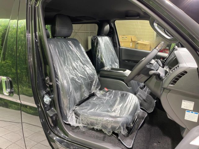もちろん車内はキレイです♪よりクリーンな状態をキープしたいお客様には『ナノゾーンコート』がおすすめ!新型コロナウイルス対策や、除菌・消臭に効果を発揮し多くの方にご好評いただいております。