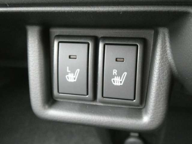 シートヒーター完備!寒い時期でも快適に運転できます♪