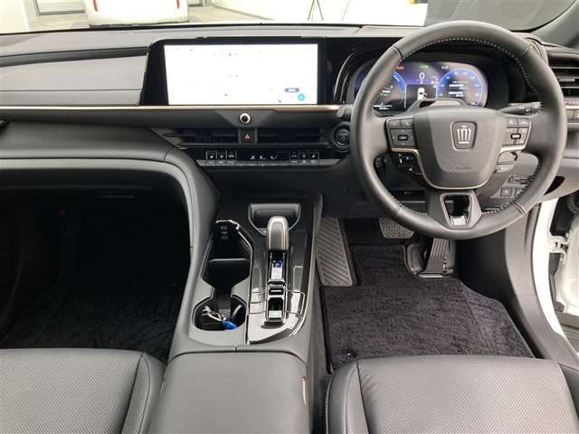 クラウンスポーツ2.5 Z E-Four 4WD