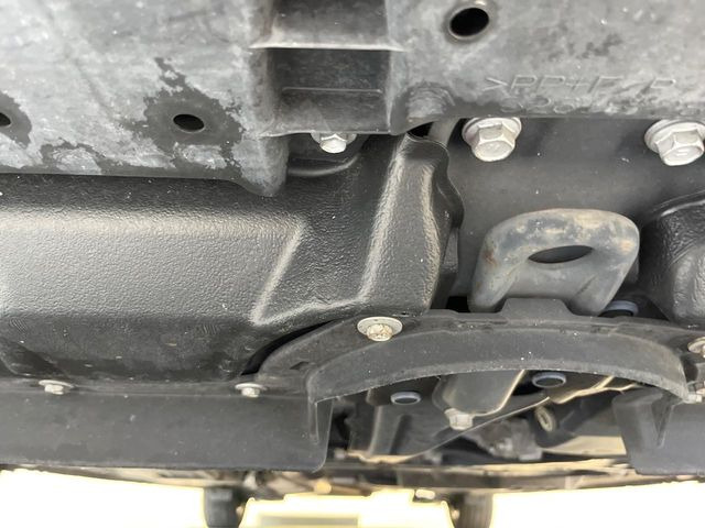 下回りがきれいなうちに、防錆加工の施工がオススメ。降雪地域はもちろん、沿岸部にお住いの方や、趣味でマリン・ウィンタースポーツをされる方にご好評いただいております。