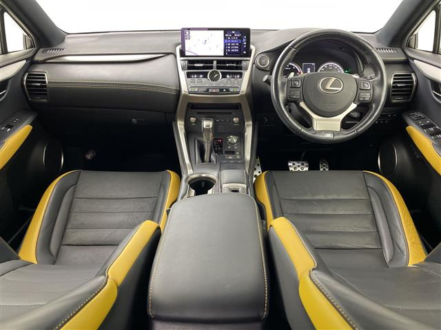 NX300 Fスポーツ 4WD