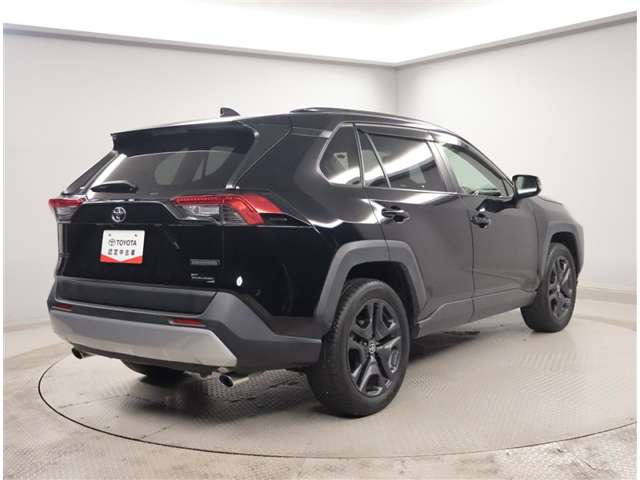 RAV42.0 アドベンチャー 4WD