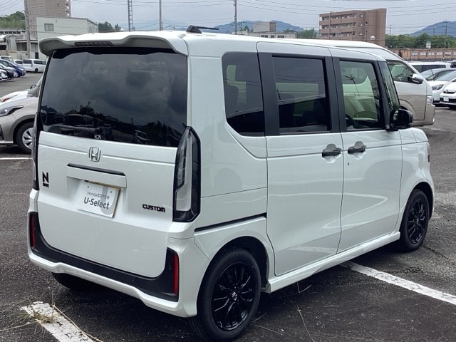 N-BOXカスタムブラック スタイル