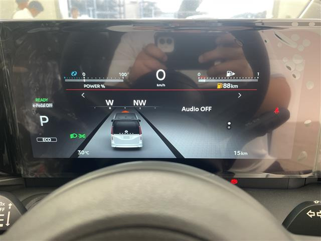 セレナ1.4 e-POWER ハイウェイスターV