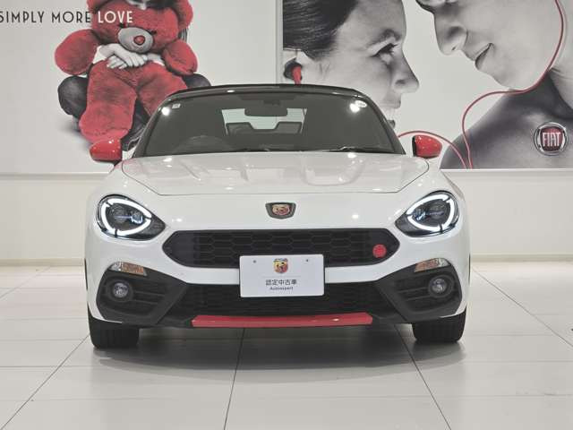 アバルト124スパイダー1.4
