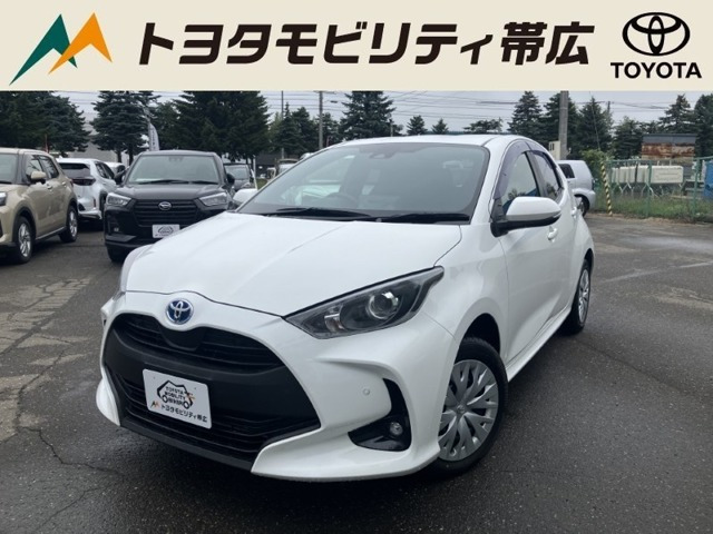 ヤリス1.5 ハイブリッド X E-Four 4WD