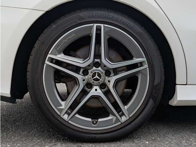 AクラスセダンA250 4マチック AMGライン 4WD