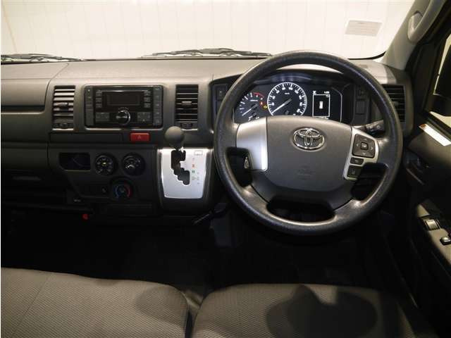 ハイエースバン2.8 DX ロング ディーゼル 4WD
