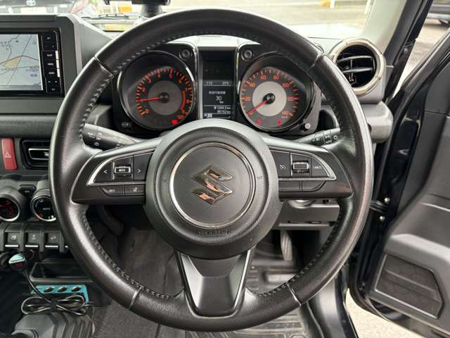 �N���J��SUV�̂ق��ɂ��A���t�@�[�h�E�G���O�����h�E�Z���i�E�X�e�b�v���S���E���H�N�V�[�E���F���t�@�C�A�E�I�f�b�Z�C�E�A���Ԃ��|���V�F�J�C�G�� �~�j�N���X�I�[�o�[�I�[��4 �L���v�e�B�o���݌ɂ��Ă���܂�