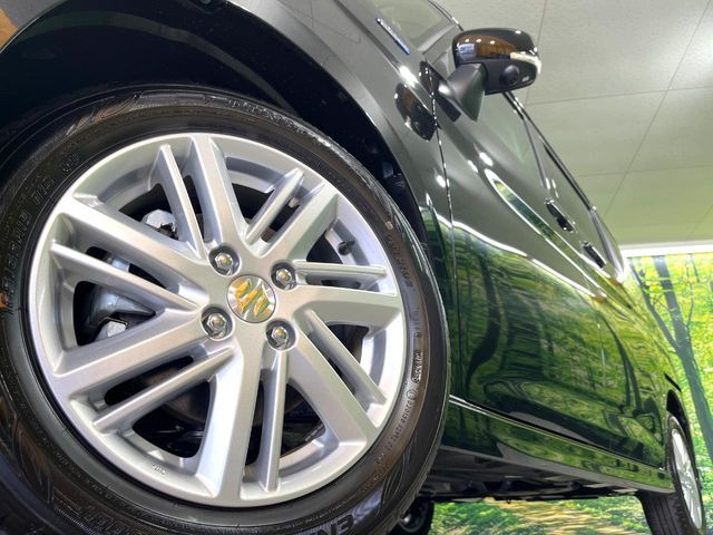 �y����15�C���`�A���~�z�C�[���z�O�ςɃ}�b�`���������A���~�z�C�[���𑕒����Ă���܂��B�e��ЊO�A���~�z�C�[����A�X�^�b�h���X�^�C�����戵�����Ă���܂��B���񂲑��k����������
