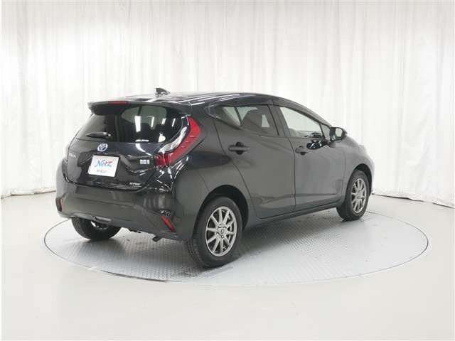 アクア1.5 G E-Four 4WD