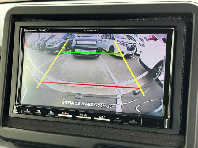 【バックカメラ】駐車時に後方がリアルタイム映像で確認できます。大型商業施設や立体駐車場での駐車時や、夜間のバック時に大活躍!運転スキルに関わらず、今や必須となった装備のひとつです!