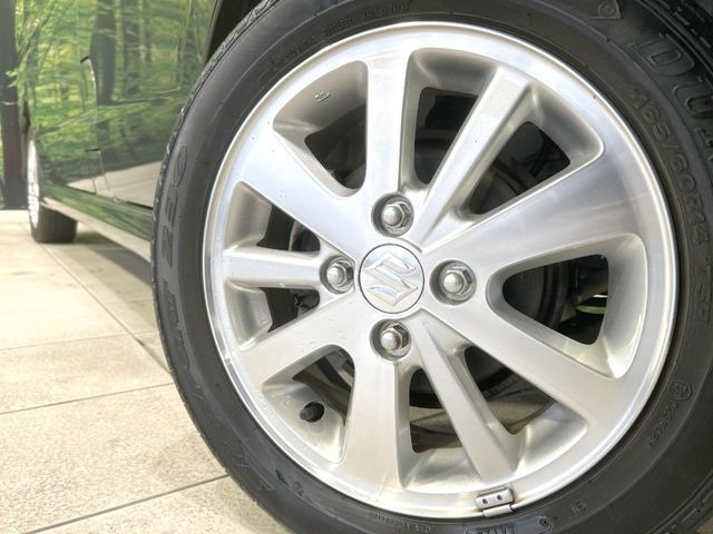 �y����14�C���`�A���~�z�C�[���z�O�ςɃ}�b�`���������A���~�z�C�[���𑕒����Ă���܂��B�e��ЊO�A���~�z�C�[����A�X�^�b�h���X�^�C�����戵�����Ă���܂��B���񂲑��k����������