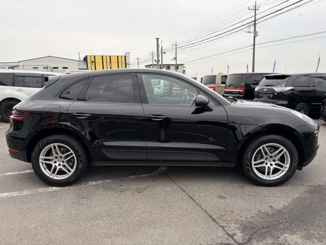 �N���J��SUV�̂ق��ɂ��A���t�@�[�h�E�G���O�����h�E�Z���i�E�X�e�b�v���S���E���H�N�V�[�E���F���t�@�C�A�E�I�f�b�Z�C�E�A���Ԃ��|���V�F�J�C�G�� �~�j�N���X�I�[�o�[�I�[��4 �L���v�e�B�o���݌ɂ��Ă���܂�