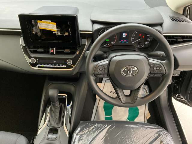 カローラ1.8 ハイブリッド X E-Four 4WD