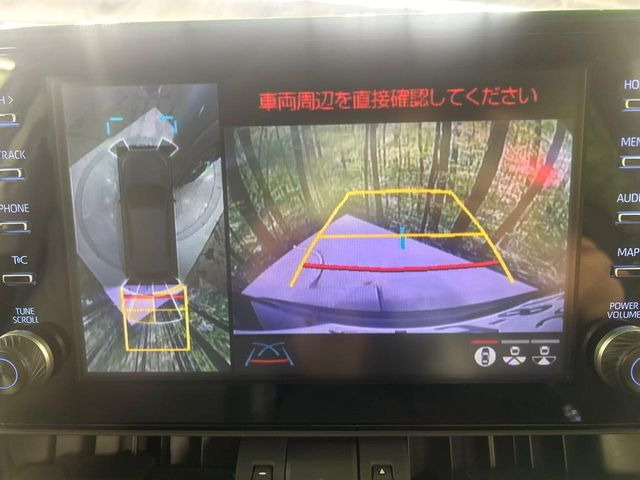 【パノラミックビューモニター】専用のカメラにより、上から見下ろしたような視点で360度クルマの周囲を確認することができます☆死角部分も確認しやすく、狭い場所での切り返しや駐車もスムーズに行えます。