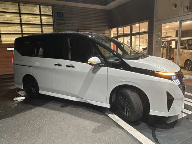 セレナ2.0 ハイウェイスターV NissanConnect インフォテインメントシステム