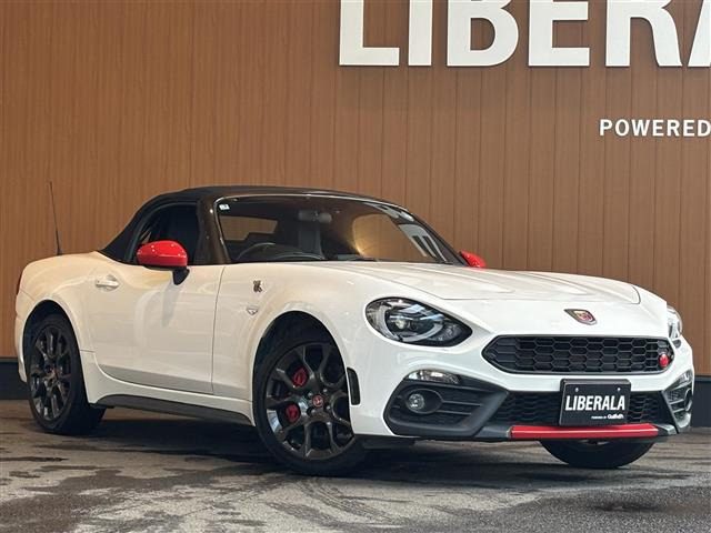 アバルト124スパイダー1.4