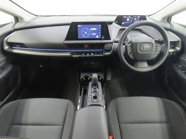 プリウス2.0 G E-Four 4WD