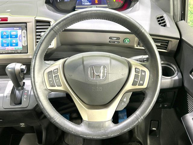 �y�N���[�Y�R���g���[���z�������H�����N���N���s�B�A�N�Z���𗣂��Ă���葬�x�ő��s���ł��A�������^�]���̕��S���y��!�����E�������ȒP�ȃX�C�b�`����Œ����ł��܂��B