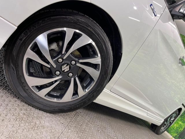 �y15�C���`�A���~�z�C�[���z�O�ςɃ}�b�`�����A���~�z�C�[���𑕒����Ă���܂��B�e��A���~�z�C�[����A�X�^�b�h���X�^�C�����戵�����Ă���܂��B���񂲑��k����������