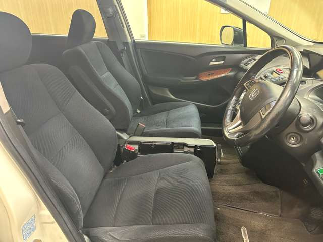 TRENOS�ɂ͑����A�Ԏ�l�X�ȍ݌ɂ��������܂��B�����Ƃ��C�ɓ���̈��ɏo���͂��ł���