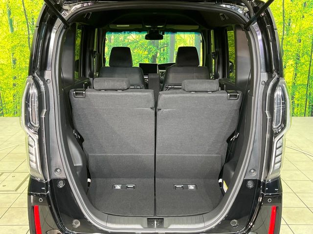 普段のお買い物や通勤、送迎等に十分な荷室スペースを確保しております。セカンドシートを倒すと、大きな荷物の積載も可能です♪