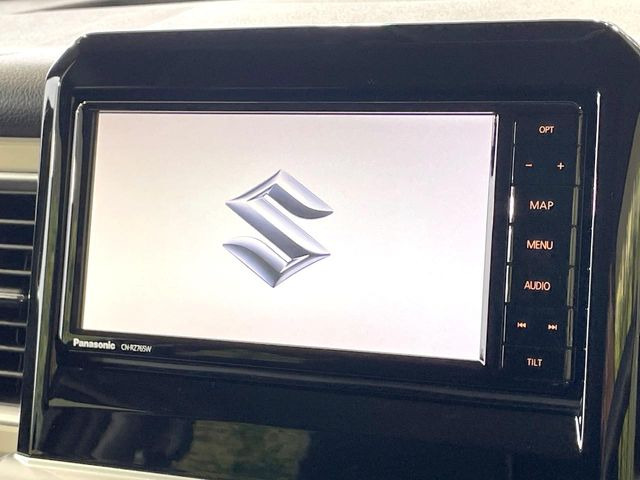 【純正ナビ】人気の純正ナビを装備。オーディオ機能も充実しており、Bluetooth接続すればお持ちのスマホやMP3プレイヤーの音楽を再生可能!毎日の運転がさらに楽しくなります!!