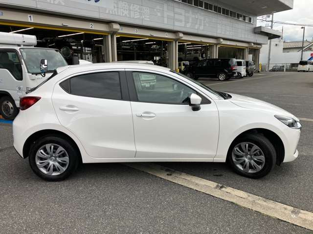 自社工場のメカニックによる車検整備を行い不良部品はすべて交換調整いたします!追加料金は頂きません!車検を受けて納車!安心して乗って頂けます!
