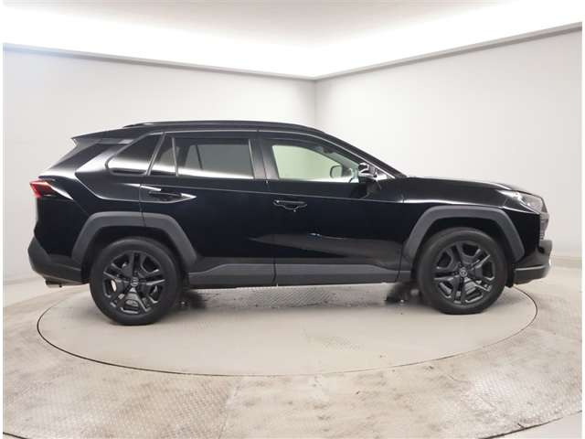 RAV42.0 アドベンチャー 4WD
