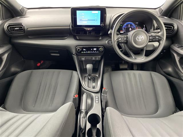 ヤリス1.5 ハイブリッド G E-Four 4WD