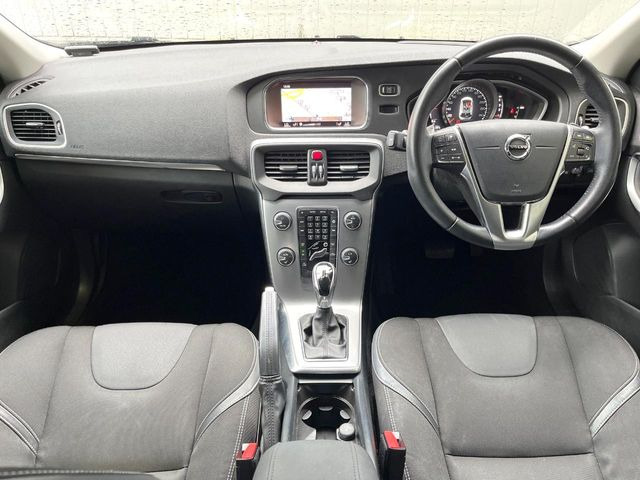 V40D4 ダイナミック エディション ディーゼル