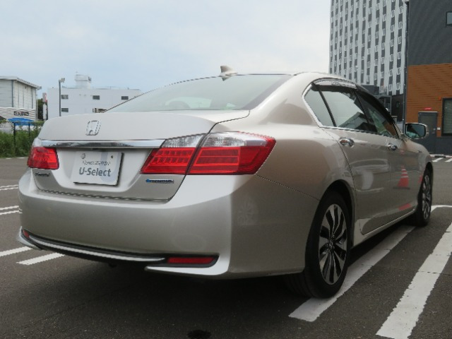アコードハイブリッド2.0 LX