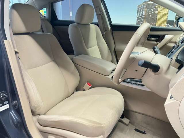 �^�]�Ȃ��L�X�Ƃ��Ă���^�]���₷�������������Ă��܂��������N���[�j���O�����{�ς݂ł��B
