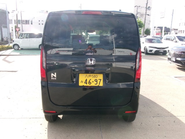 N-BOX