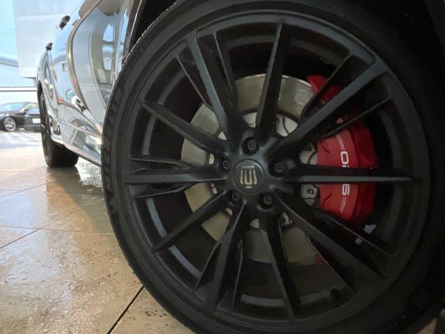 �y����21�C���`�A���~�z�C�[���z�O�ςɃ}�b�`���������A���~�z�C�[���𑕒����Ă���܂��B�e��ЊO�A���~�z�C�[����A�X�^�b�h���X�^�C�����戵�����Ă���܂��B���񂲑��k����������