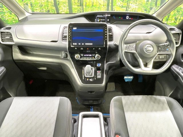 セレナ1.2 e-POWER ハイウェイスターV