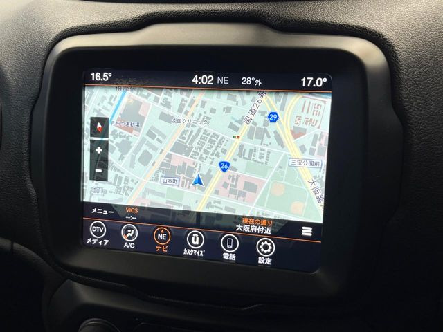 ●純正ナビ:一体感のあるナビは、高級感ある車内を演出してくれます。オーディオ機能も充実しておりますので、運転もより楽しめます♪