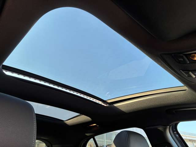 GLAクラスGLA220 4マチック 4WD