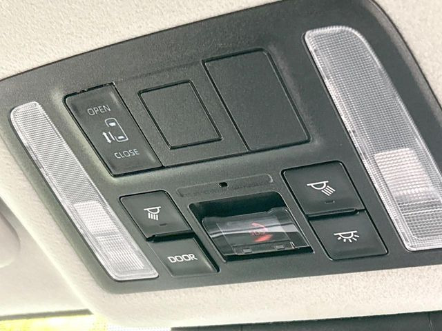【パワースライドドア】スマートキーや運転席のスイッチでスライドドアの開閉が可能♪電動だから力を入れてドアを開ける必要が無く、小さいお子様でも、重い荷物を持っている時もラクに開け閉めできます♪