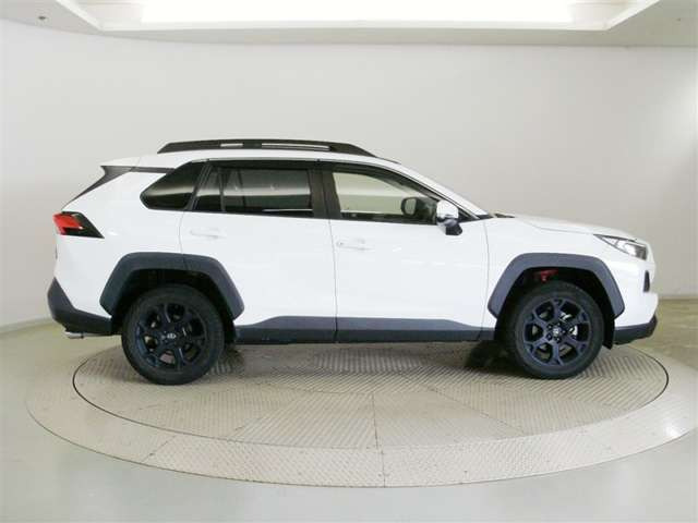 RAV42.0 アドベンチャー オフロードパッケージ 4WD