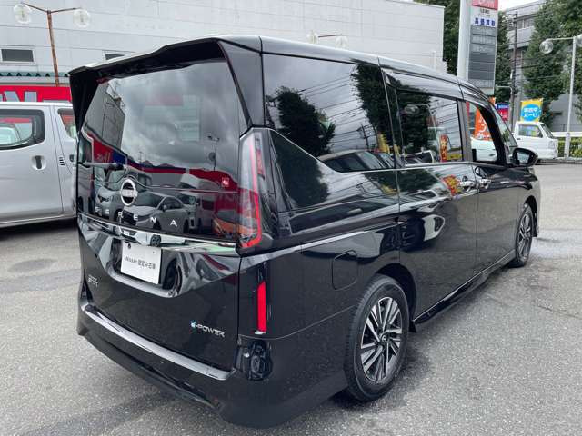 セレナ1.4 e-POWER ハイウェイスターV